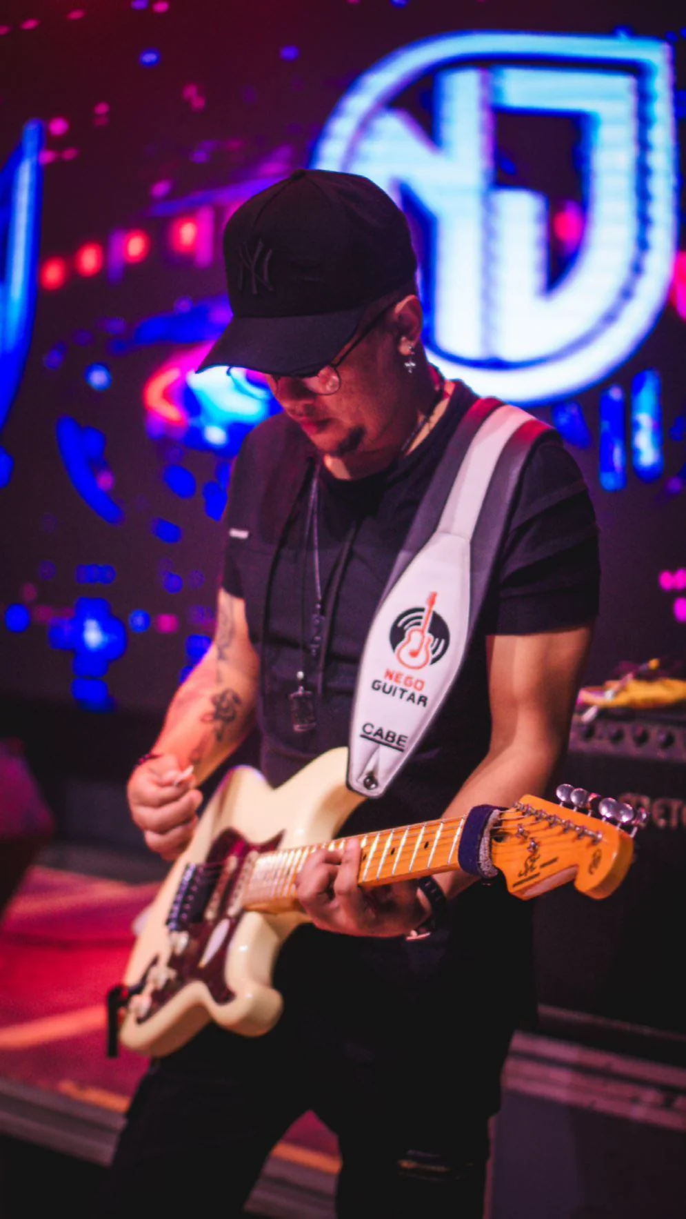 Nego Guitar